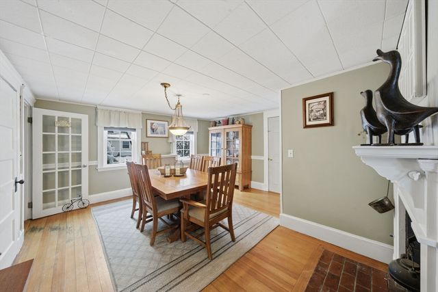 136 Bedford Rd, Woburn, MA 01801