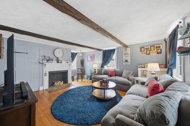 136 Bedford Rd, Woburn, MA 01801