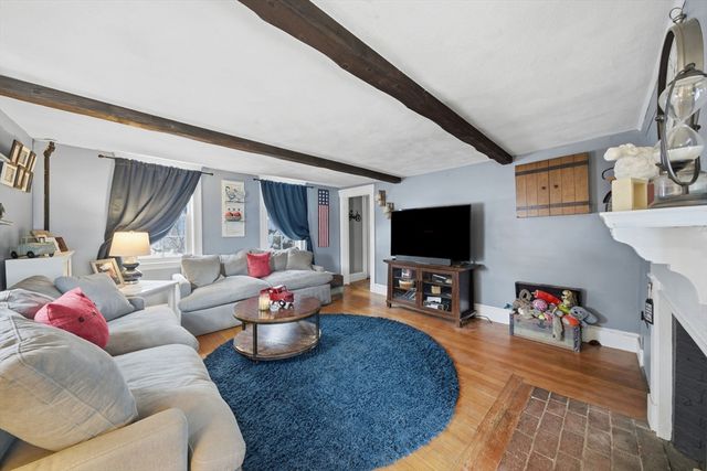 136 Bedford Rd, Woburn, MA 01801