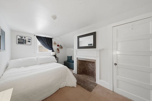 136 Bedford Rd, Woburn, MA 01801