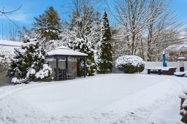 136 Bedford Rd, Woburn, MA 01801