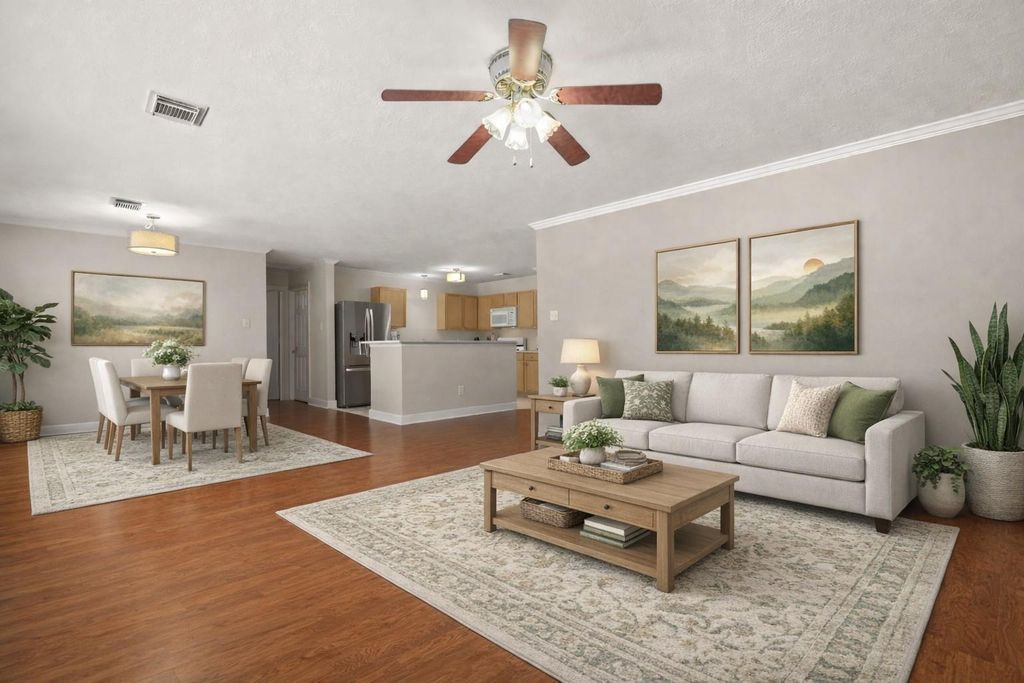 Image 6 of property listing at 17511 Jolly Boat Drive, Crosby, TX 77532