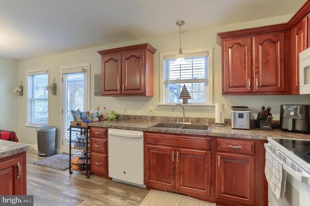 24 GRASSHOPPER CT, Myerstown, PA 17067