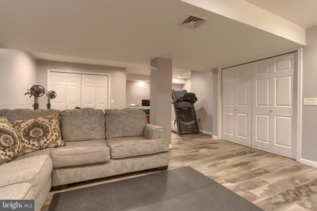 24 GRASSHOPPER CT, Myerstown, PA 17067