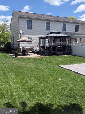 24 GRASSHOPPER CT, Myerstown, PA 17067