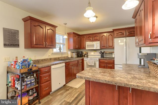 24 GRASSHOPPER CT, Myerstown, PA 17067