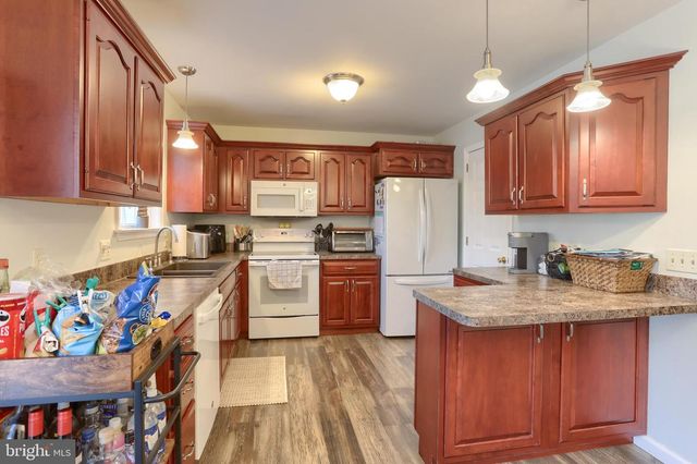 24 GRASSHOPPER CT, Myerstown, PA 17067
