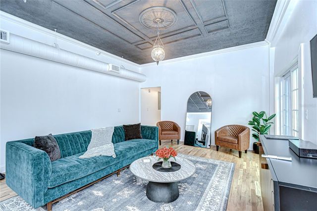 215 CENTRAL AVENUE 2B, St Petersburg, FL 33701