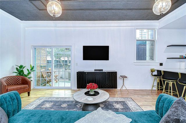 215 CENTRAL AVENUE 2B, St Petersburg, FL 33701