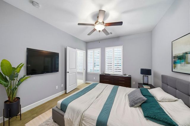 4926 Ella Boulevard, Houston, TX 77018