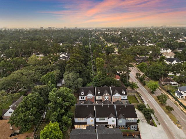 4926 Ella Boulevard, Houston, TX 77018