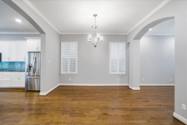 4926 Ella Boulevard, Houston, TX 77018