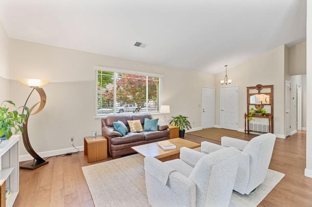 2741 Fleet Cir, Rocklin, CA 95765