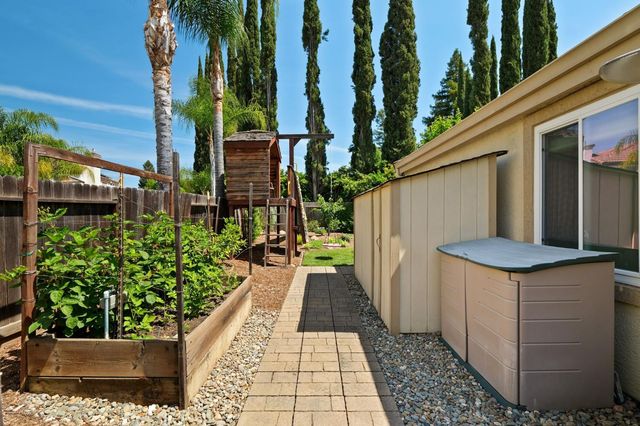 2741 Fleet Cir, Rocklin, CA 95765