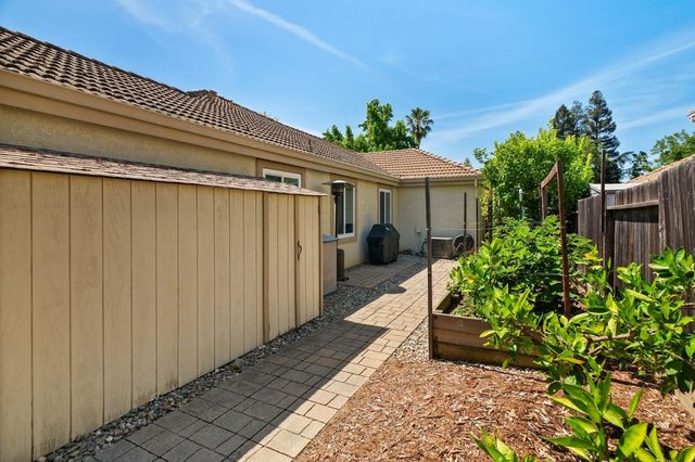 2741 Fleet Cir, Rocklin, CA 95765