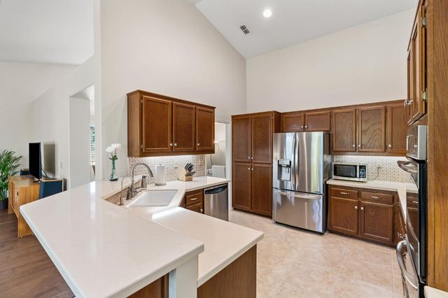 2741 Fleet Cir, Rocklin, CA 95765