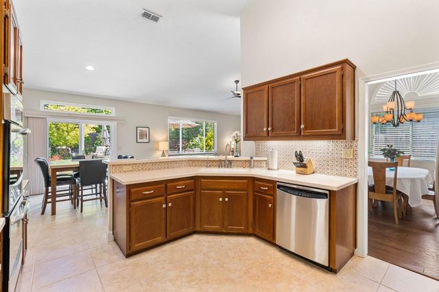2741 Fleet Cir, Rocklin, CA 95765