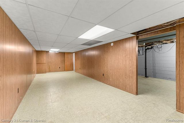 1375 Wilson Avenue, Lincoln Park, MI 48146