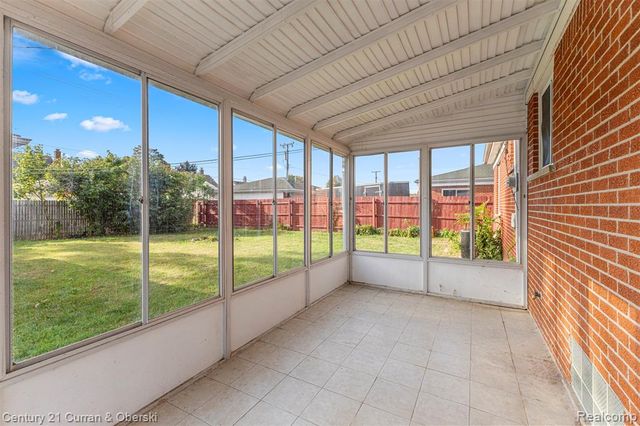 1375 Wilson Avenue, Lincoln Park, MI 48146