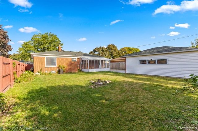 1375 Wilson Avenue, Lincoln Park, MI 48146