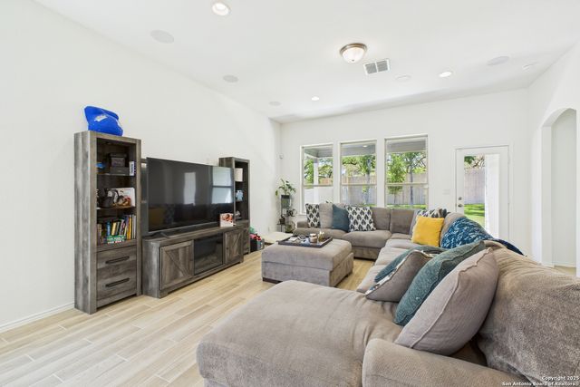 1719 Dalhart, San Antonio, TX 78253