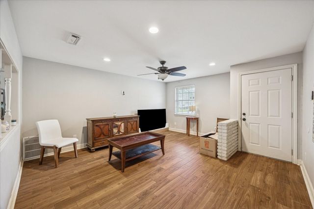 5747 Greencraig Drive, Houston, TX 77035