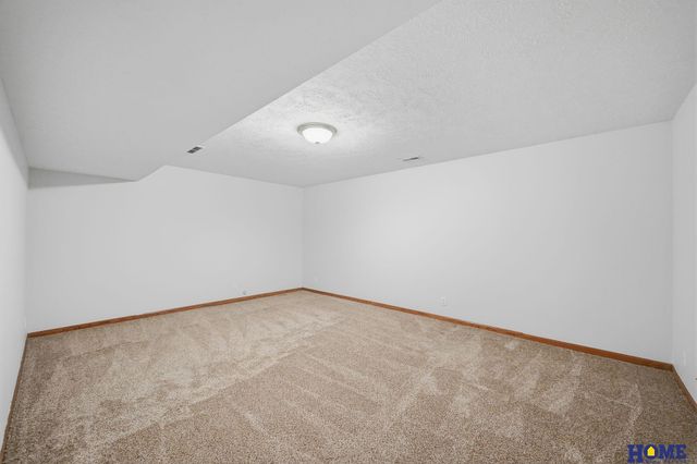 2431 Dodge Street, Lincoln, NE 68521