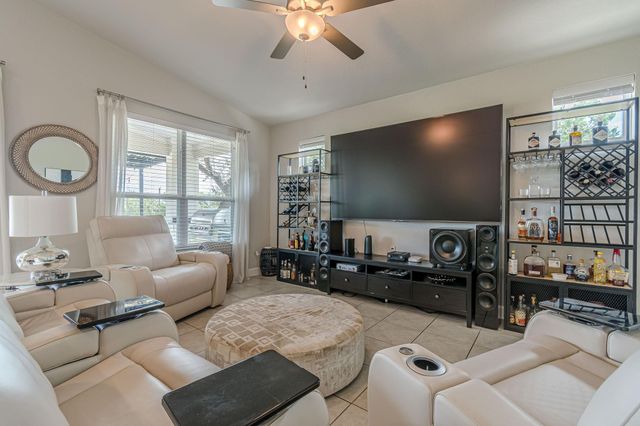 228 Cruising Oak ST, San Marcos, TX 78666