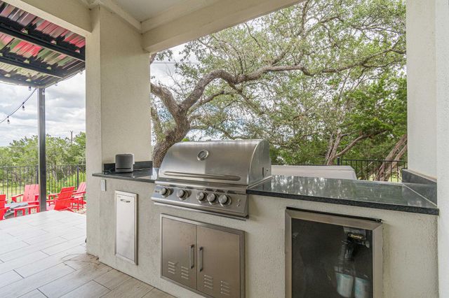 228 Cruising Oak ST, San Marcos, TX 78666