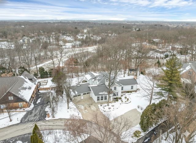 10 Deerpath Lane, Palos Park, IL 60464