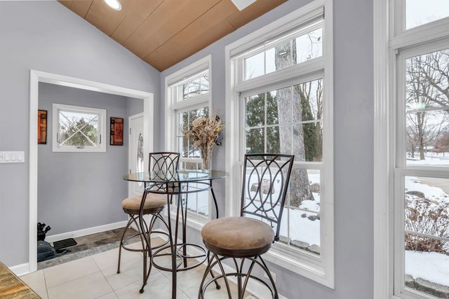 10 Deerpath Lane, Palos Park, IL 60464