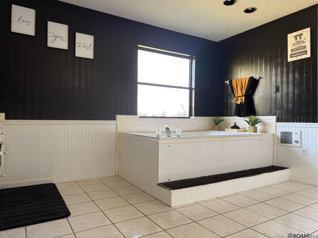 459 Nancy Dr, Baton Rouge, LA 70819