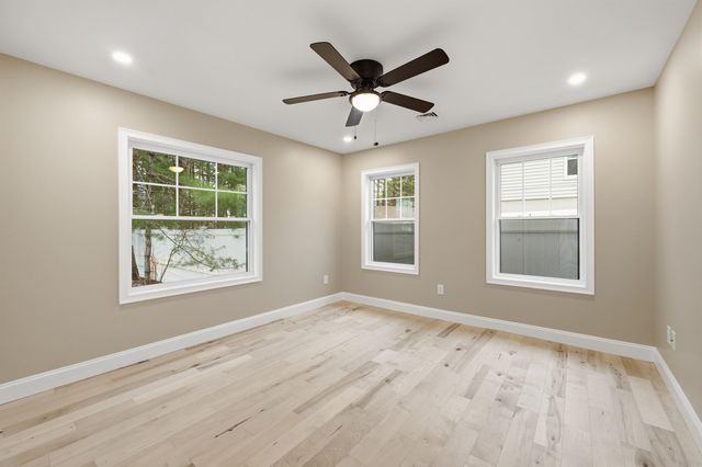 15 Walton Road, Plaistow, NH 03865