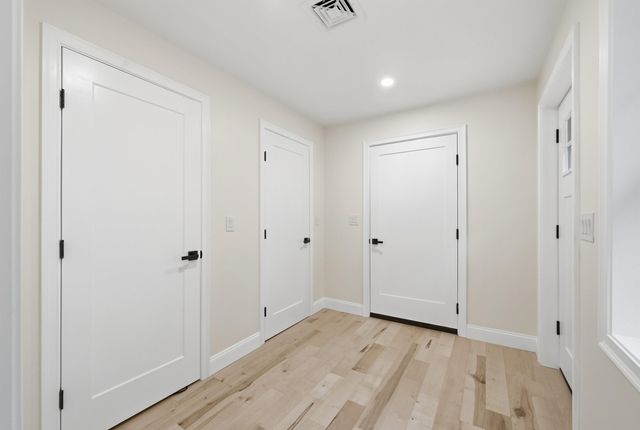 15 Walton Road, Plaistow, NH 03865