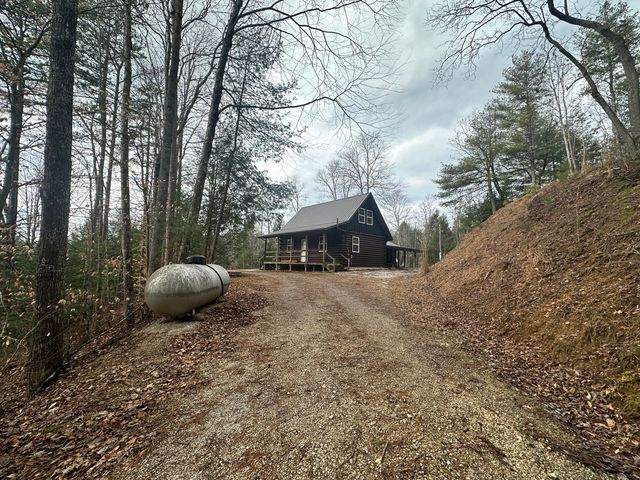 572 Paradise Drive, Rogers, KY 41365