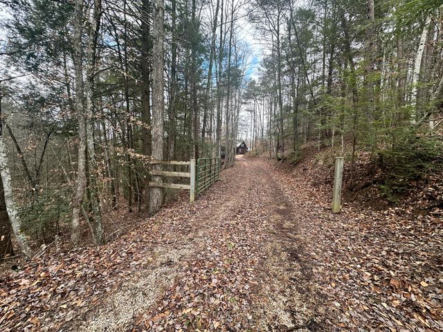 572 Paradise Drive, Rogers, KY 41365