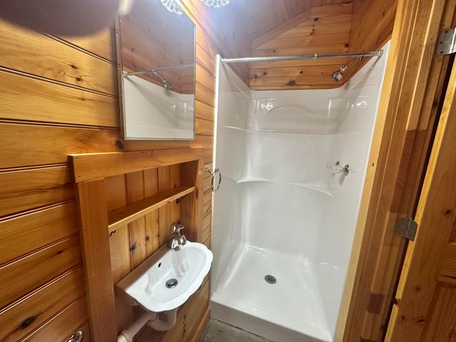 572 Paradise Drive, Rogers, KY 41365