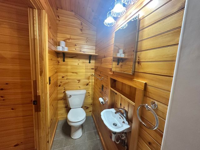 572 Paradise Drive, Rogers, KY 41365