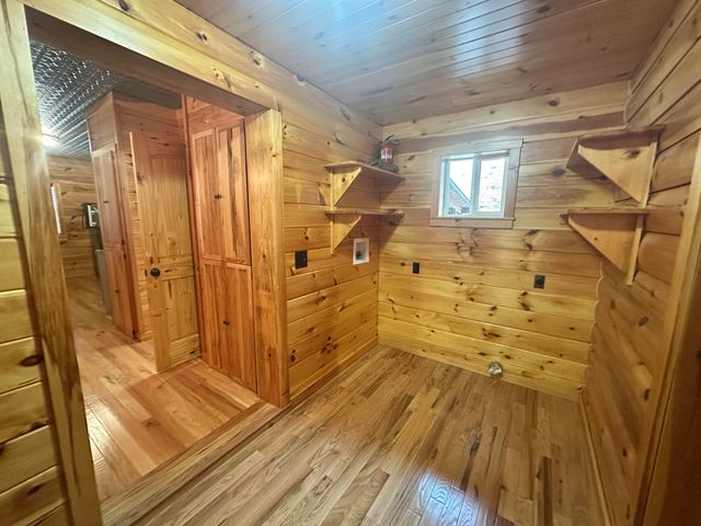 572 Paradise Drive, Rogers, KY 41365