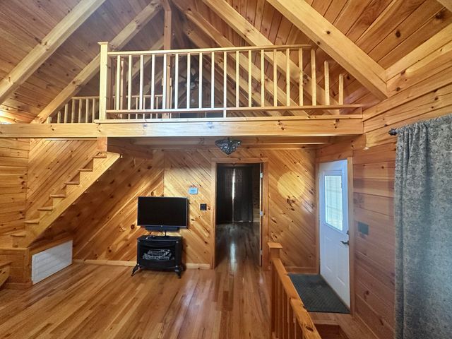 572 Paradise Drive, Rogers, KY 41365