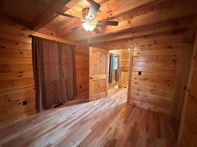 572 Paradise Drive, Rogers, KY 41365