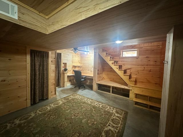 572 Paradise Drive, Rogers, KY 41365