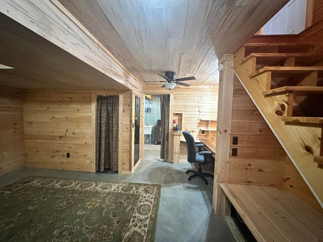 572 Paradise Drive, Rogers, KY 41365