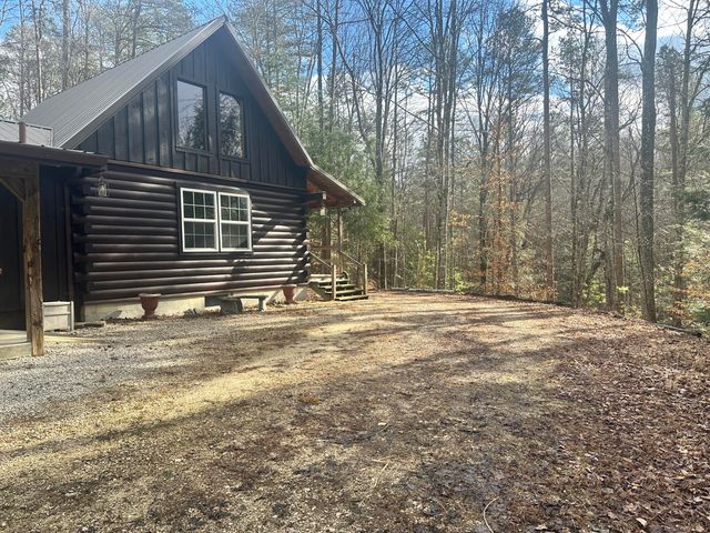 572 Paradise Drive, Rogers, KY 41365