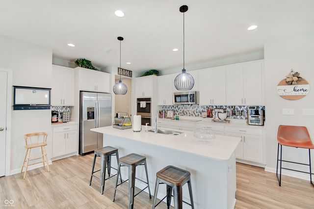 4242 Ironclad Drive, Bargersville, IN 46106