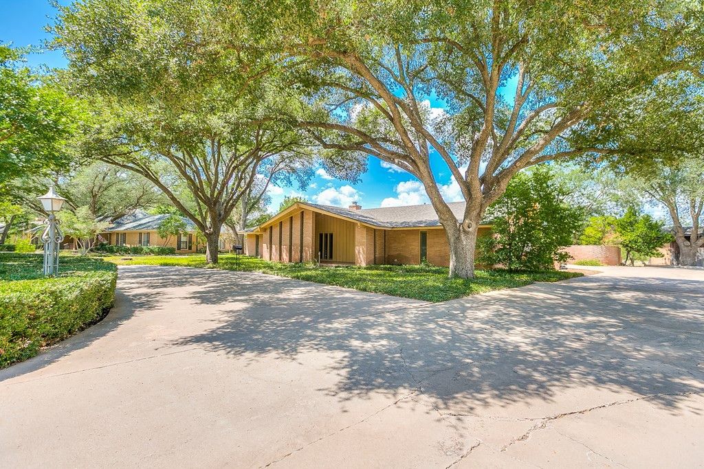 Image 3 of property listing at 2640 Vista Del Arroyo, San Angelo, TX 76904