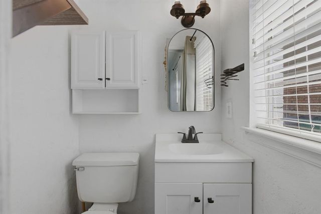 13908 N Everest Avenue, Edmond, OK 73013