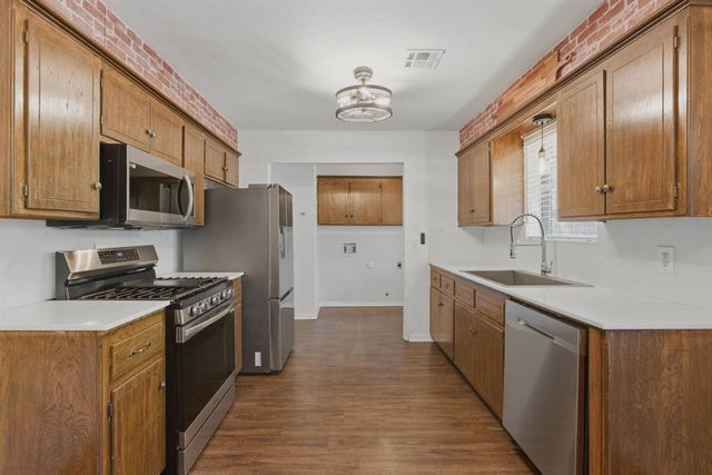 13908 N Everest Avenue, Edmond, OK 73013