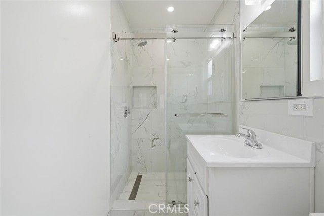 220 39th B, Manhattan Beach, CA 90266