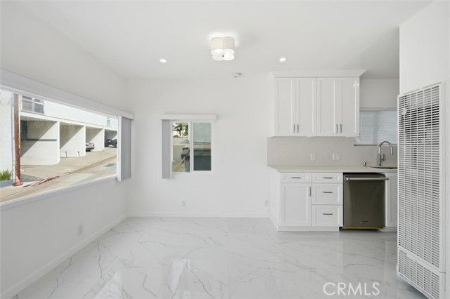 220 39th B, Manhattan Beach, CA 90266